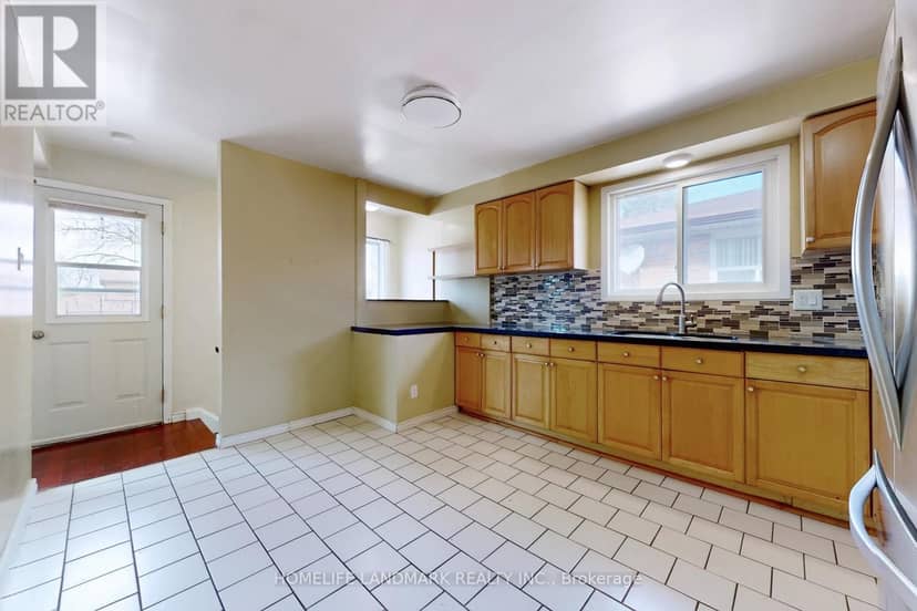 225 Pineway Boulevard — photo 8 of 31