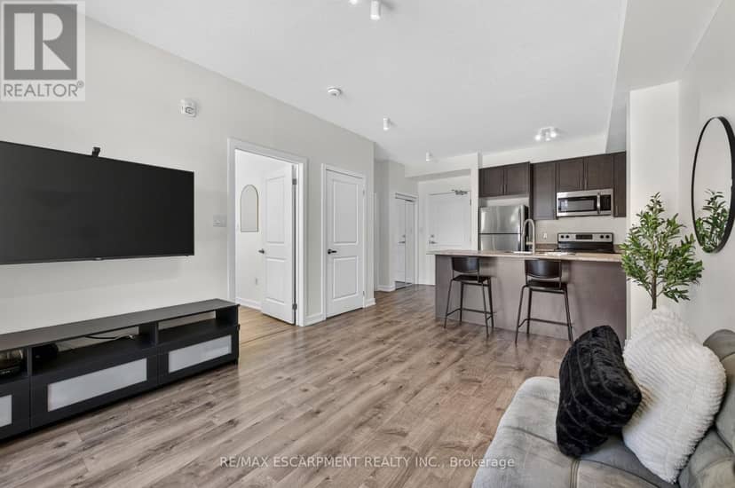 123 - 101 Shoreview Place — photo 20 of 40