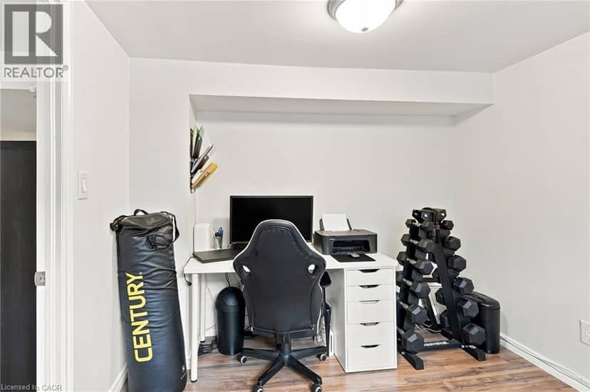 122 LIMERIDGE Road W — photo 36 of 40