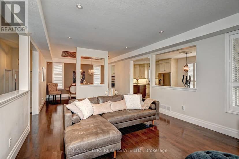 12 Popham Drive — photo 16 of 40