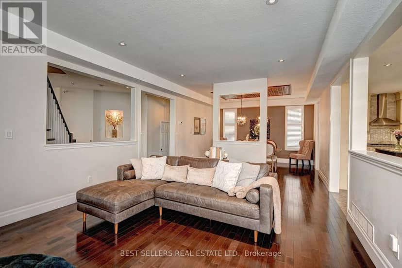 12 Popham Drive — photo 18 of 40