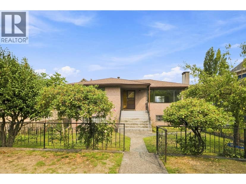 1955 TURNER STREET, Vancouver, photo 2