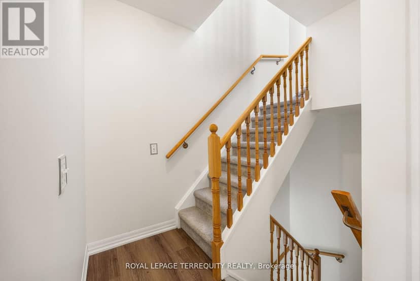 129 - 760 Lawrence Avenue W — photo 14 of 28