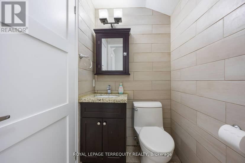 129 - 760 Lawrence Avenue W — photo 17 of 28