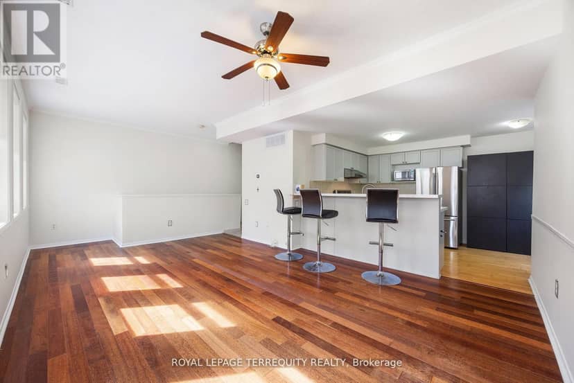 129 - 760 Lawrence Avenue W — photo 3 of 28