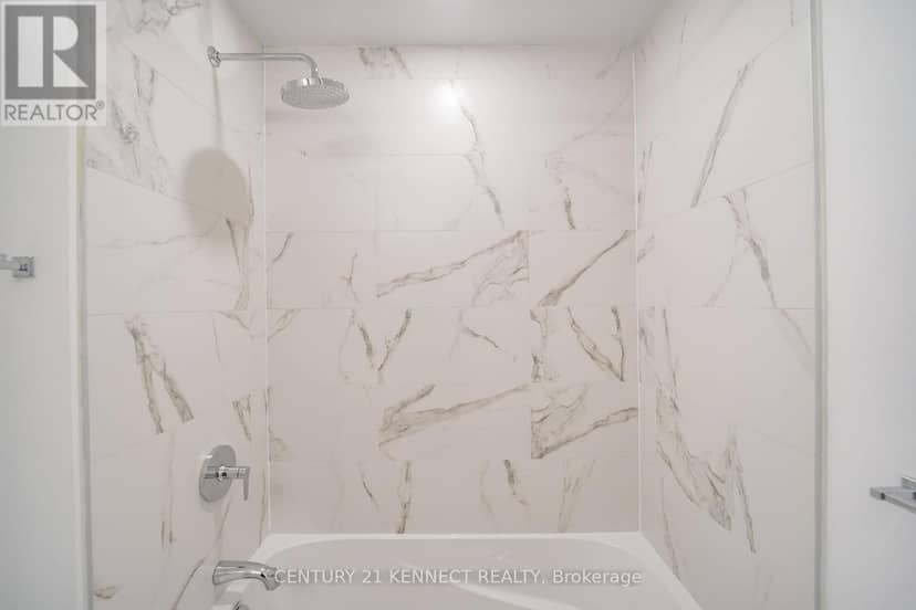 826 - 7 Golden Lion Heights — photo 17 of 40