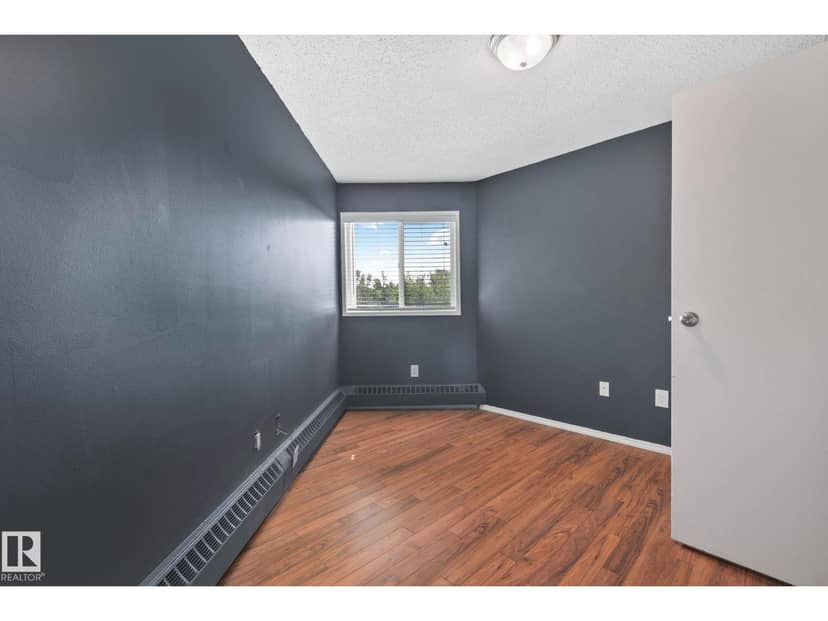 #210 2508 50 ST NW — photo 10 of 40
