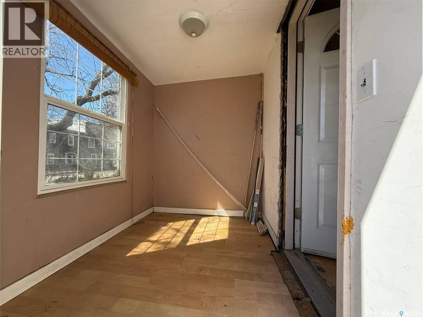562 Athabasca STREET W, Moose Jaw, photo 2