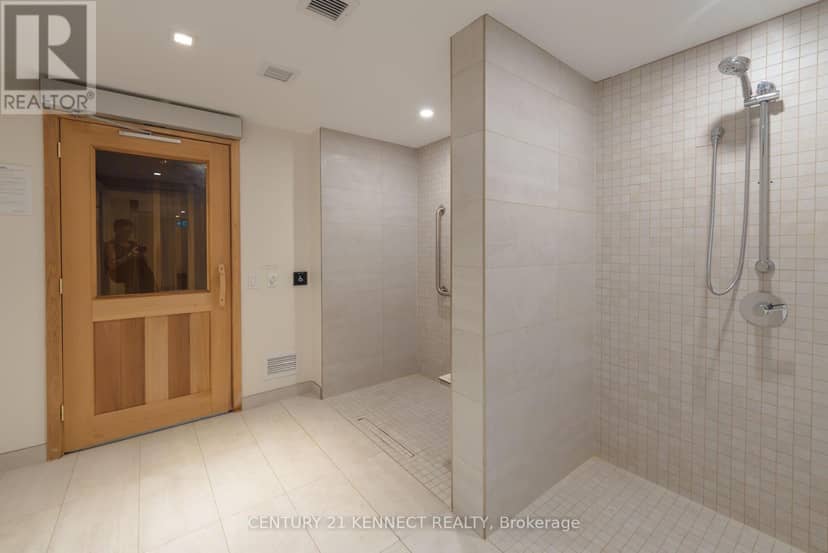 826 - 7 Golden Lion Heights — photo 31 of 40