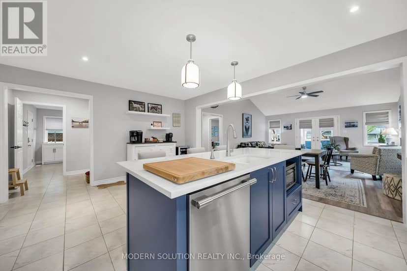 16 Stother Crescent — photo 13 of 40
