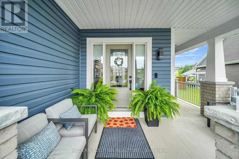 16 Stother Crescent — photo 2 of 40