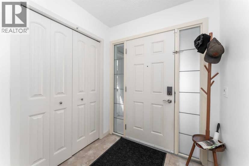 562 River Heights Crescent, Cochrane, photo 4