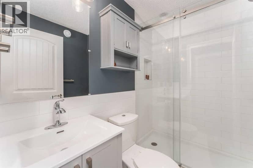 562 River Heights Crescent — photo 35 of 40