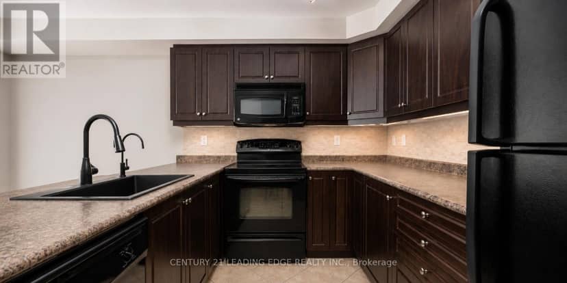 26 Duncan Avenue — photo 7 of 19