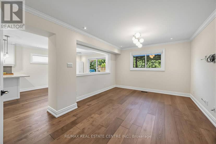 365 Lynn Place — photo 11 of 38