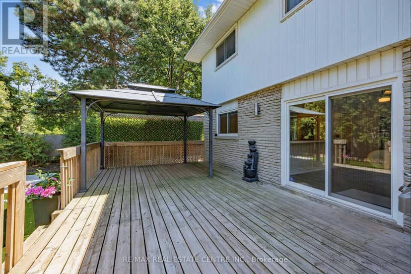 365 Lynn Place — photo 31 of 38