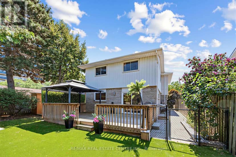 365 Lynn Place — photo 32 of 38