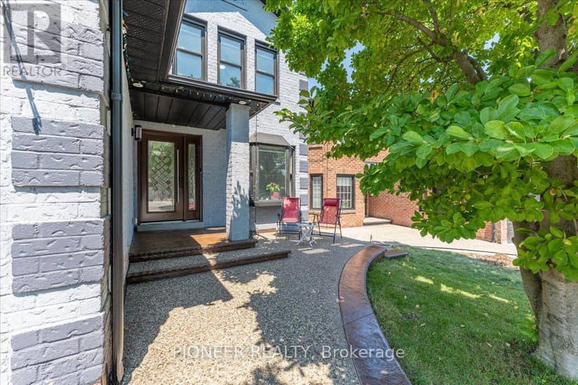 6452 Eastridge Road — photo 4 of 40