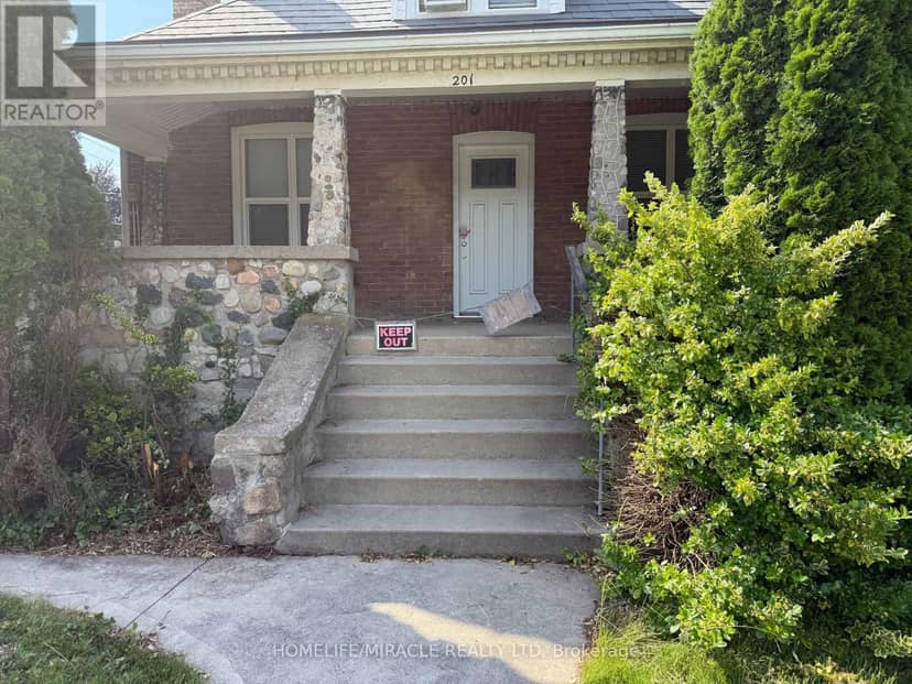 201 Grand Avenue, Chatham-Kent, photo 3