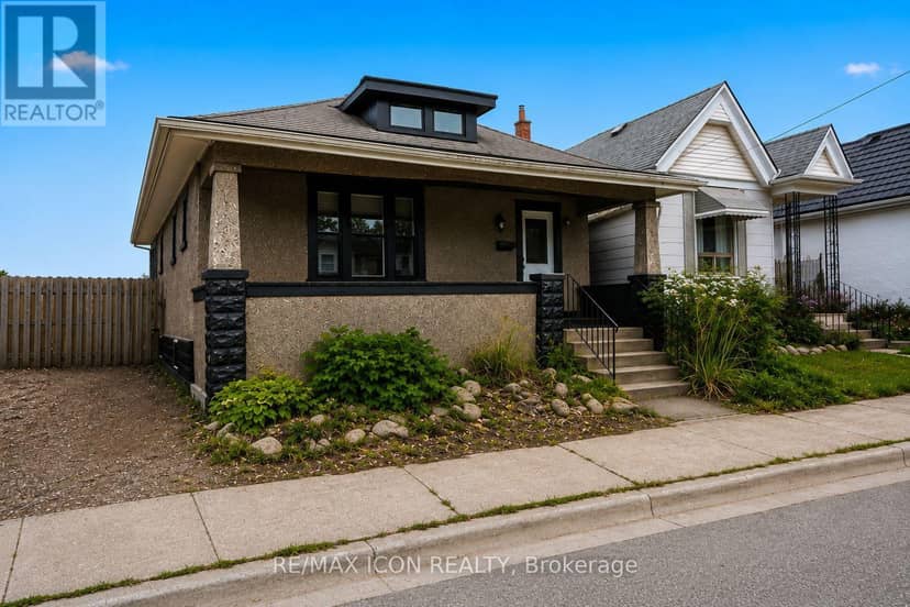 31 Mount Pleasant Avenue — photo 1 of 40