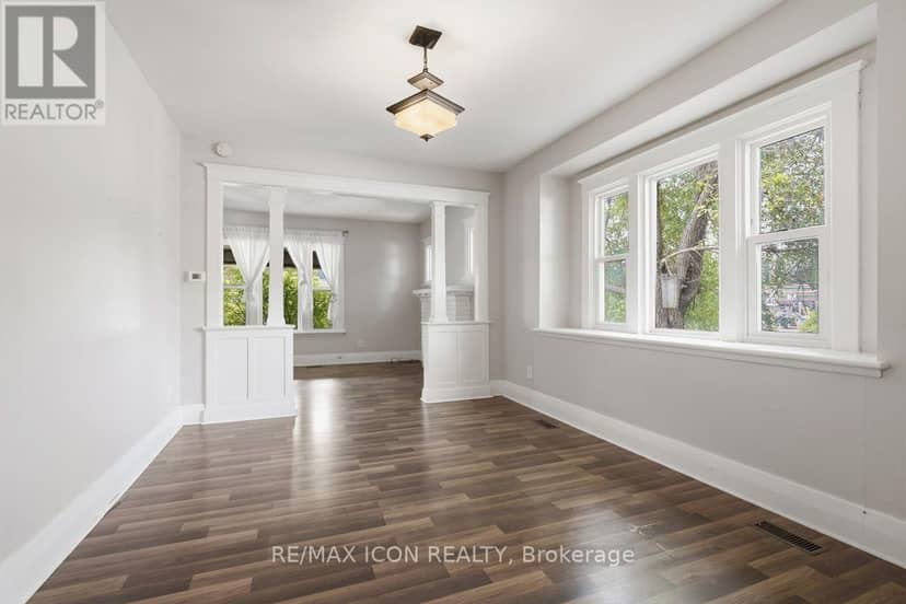 31 Mount Pleasant Avenue — photo 11 of 40