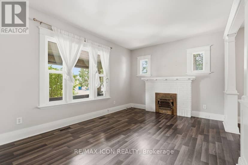 31 Mount Pleasant Avenue — photo 5 of 40
