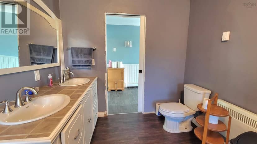 180 C Boudreau Rd — photo 11 of 29