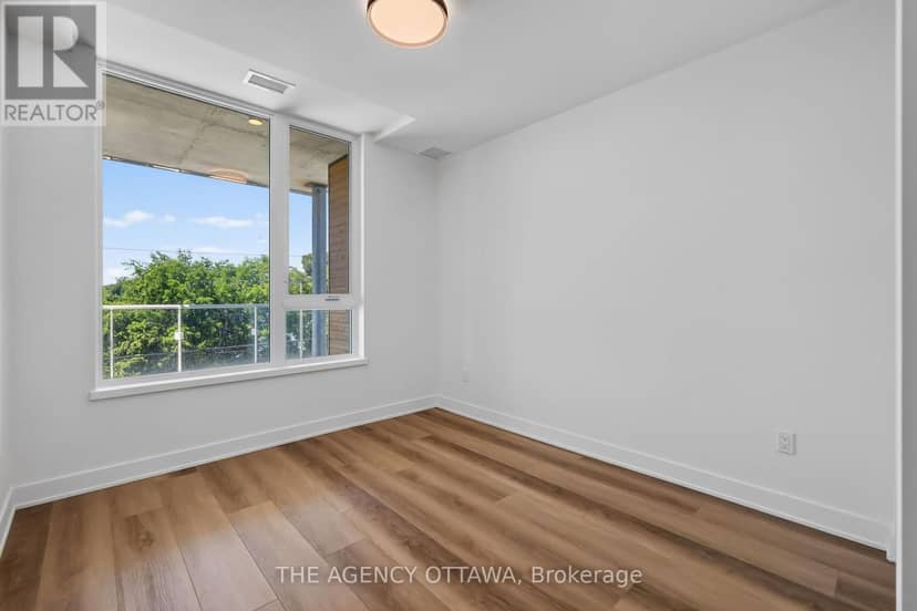 204 - 3085 Riverside Drive — photo 10 of 16