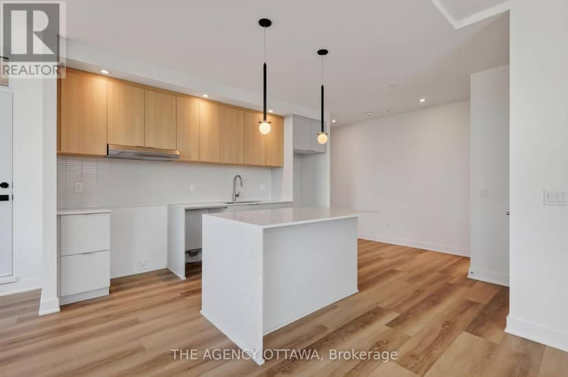 204 - 3085 Riverside Drive — photo 8 of 16