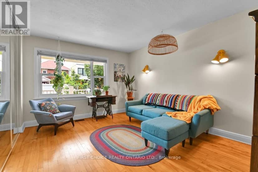 9 Huron Avenue — photo 10 of 35