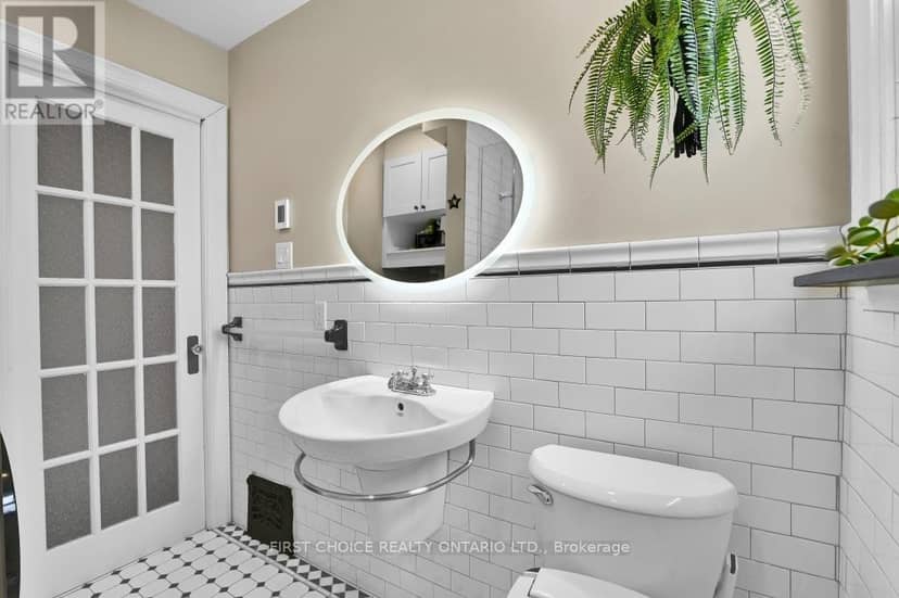9 Huron Avenue — photo 14 of 35