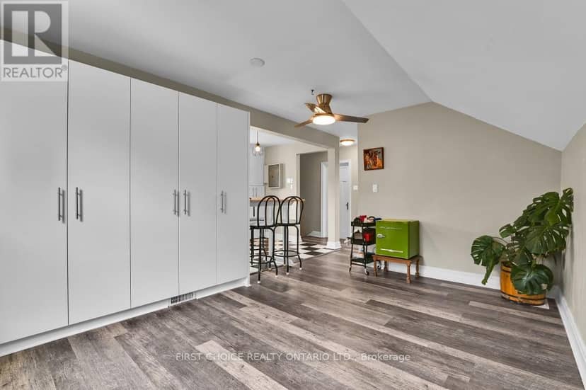 9 Huron Avenue — photo 22 of 35