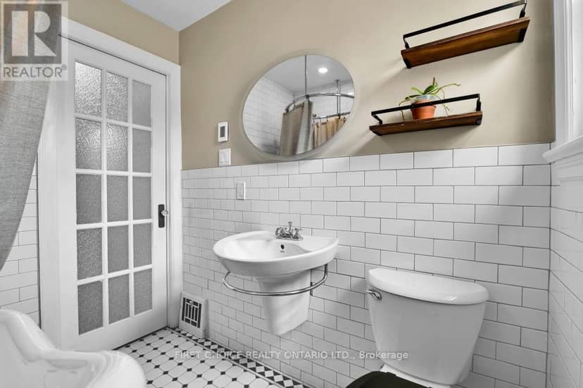 9 Huron Avenue — photo 24 of 35
