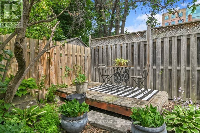 9 Huron Avenue — photo 31 of 35
