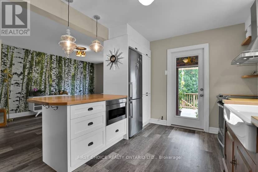 9 Huron Avenue — photo 7 of 35
