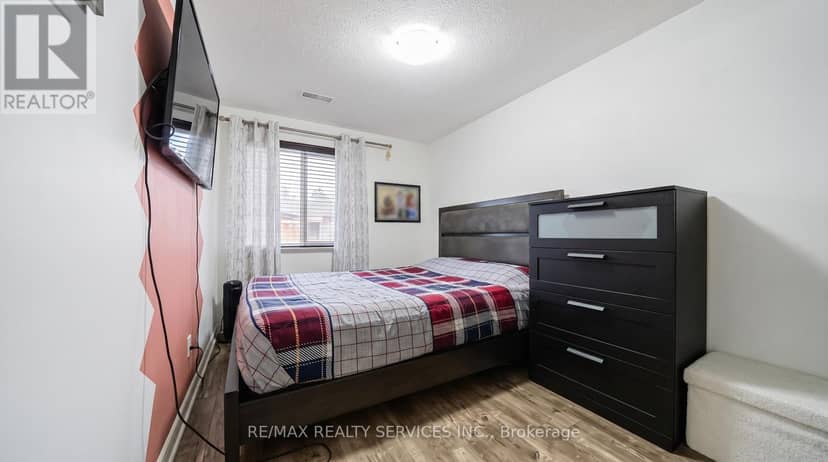 3 Grand Valley Drive — photo 27 of 40
