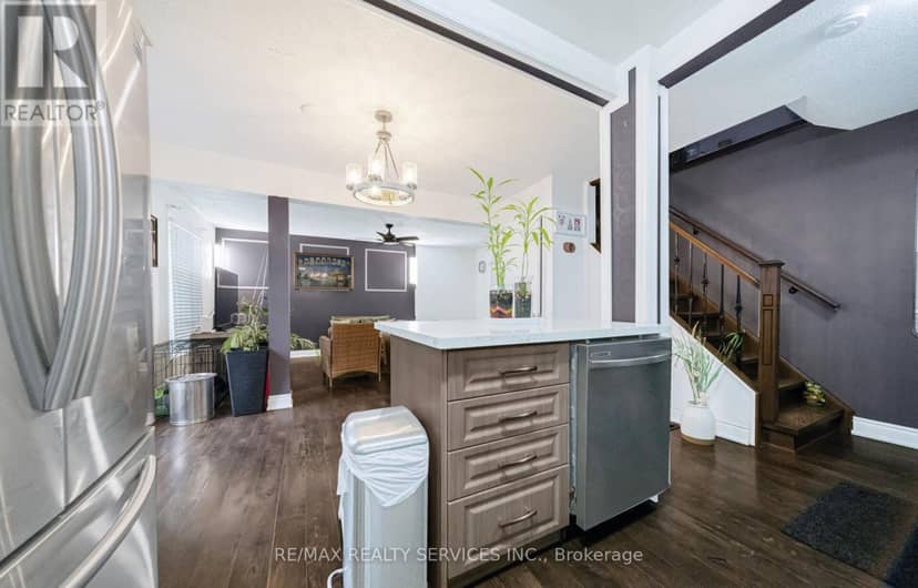 3 Grand Valley Drive — photo 9 of 40