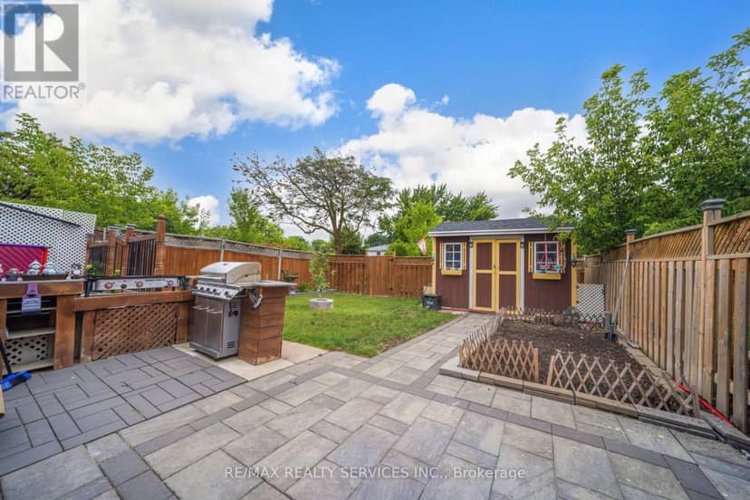 3 Grand Valley Drive — photo 37 of 40