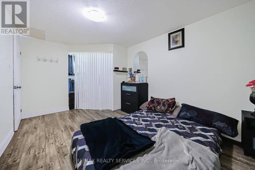3 Grand Valley Drive — photo 23 of 40
