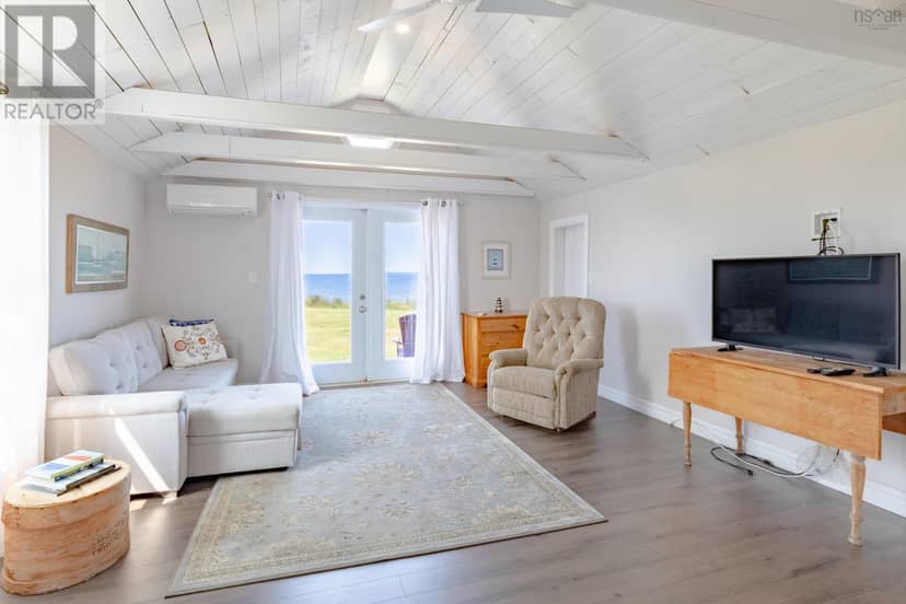 10345 Highway 1 — photo 35 of 40