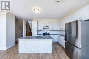 50 Holland Street — photo 10 of 40