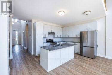 50 Holland Street — photo 11 of 40