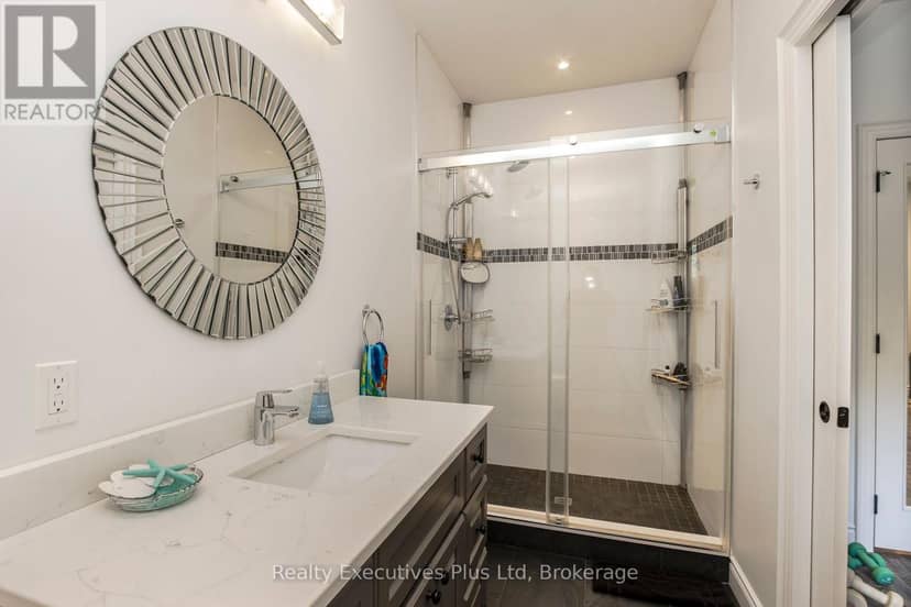 27 Kingfisher Crescent — photo 28 of 40