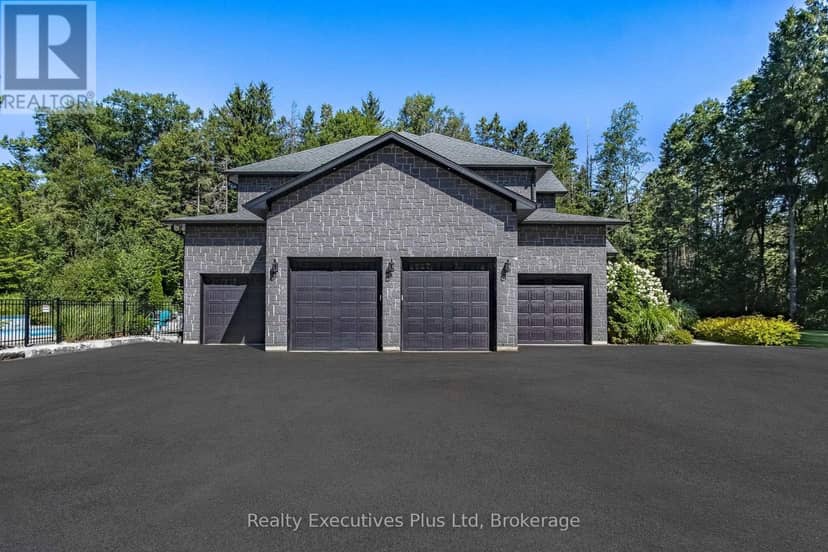 27 Kingfisher Crescent — photo 4 of 40