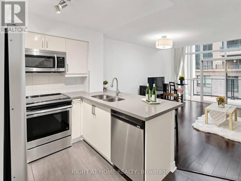 404 - 30 Hayden Street — photo 13 of 29