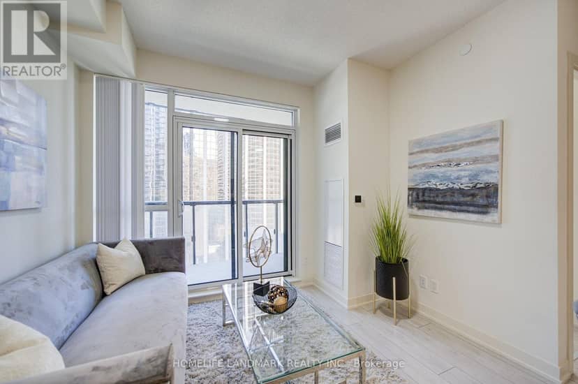 818 - 4955 Yonge Street — photo 8 of 22