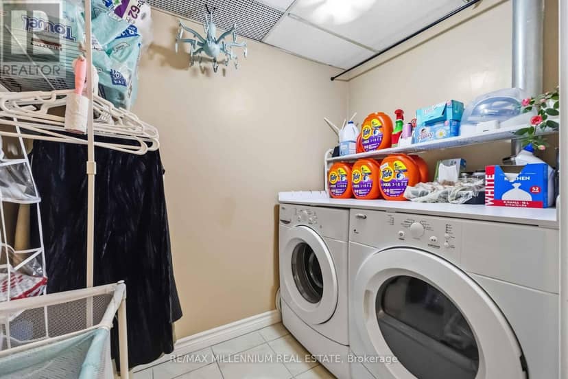 126 - 2645 Jane Street — photo 25 of 35