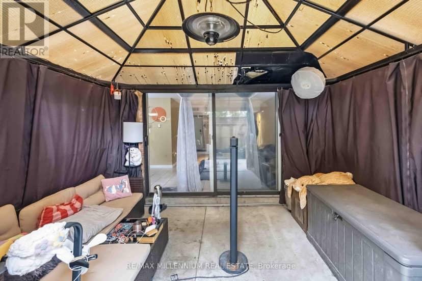126 - 2645 Jane Street — photo 33 of 35
