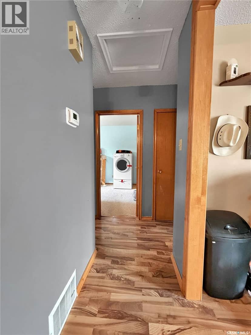211 Persson STREET — photo 12 of 38