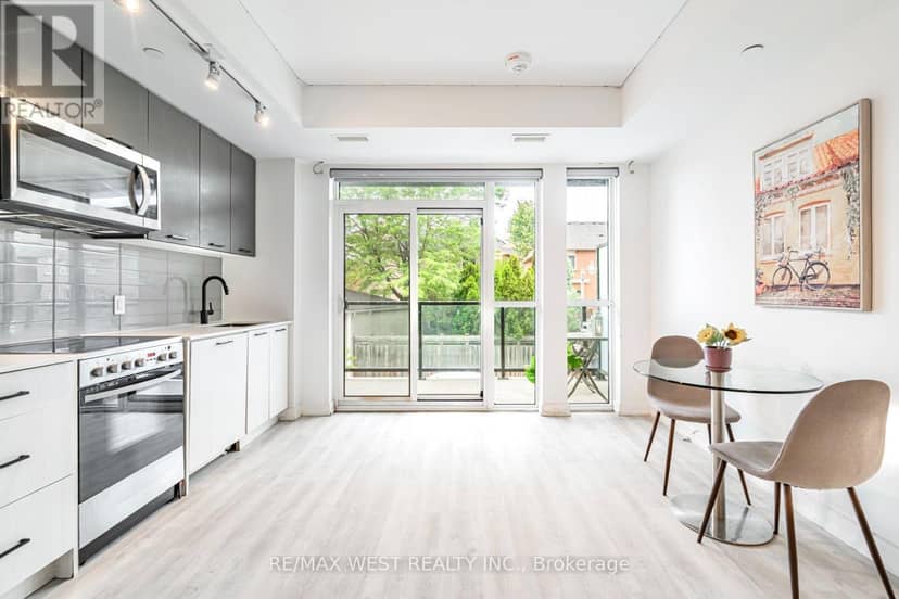 211 - 2300 St Clair Avenue W, Toronto, photo 2